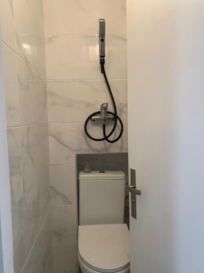 Charmant Room Chez Nous Bus Direct Orly Ablon-sur-Seine 외부 사진